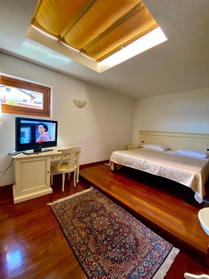 Camere Al Veliero Gardone Riviera Luaran gambar